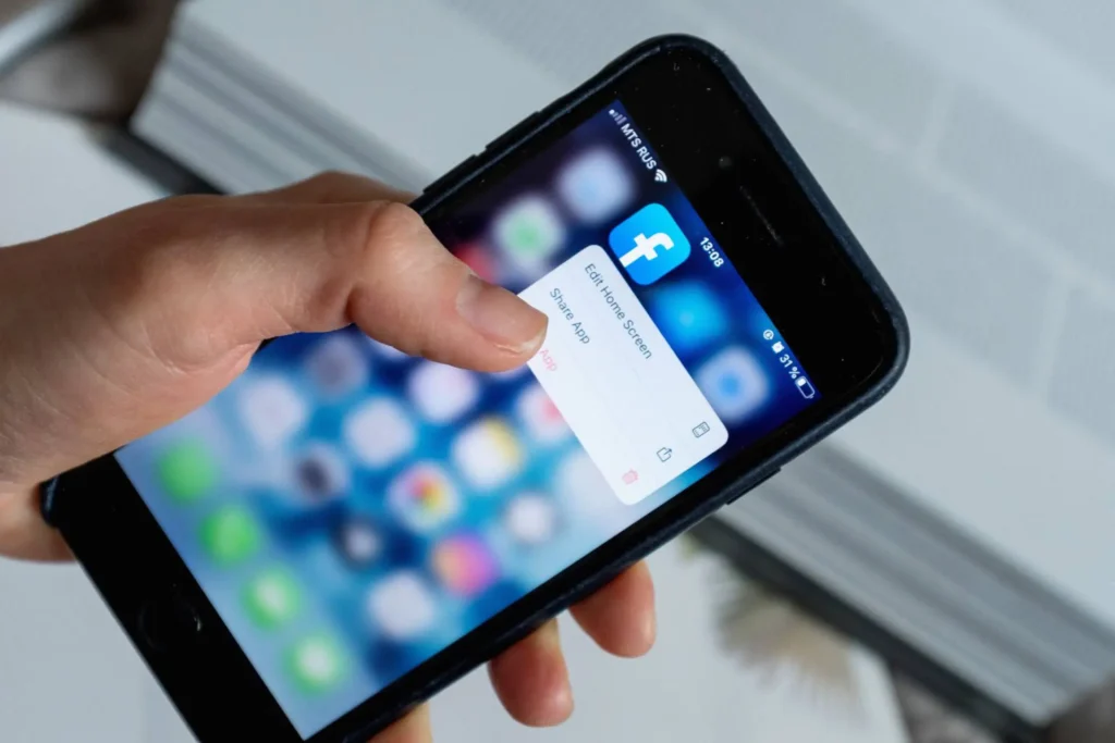 The Mobile Hub | Delete Excessive apps | Increase Battery life