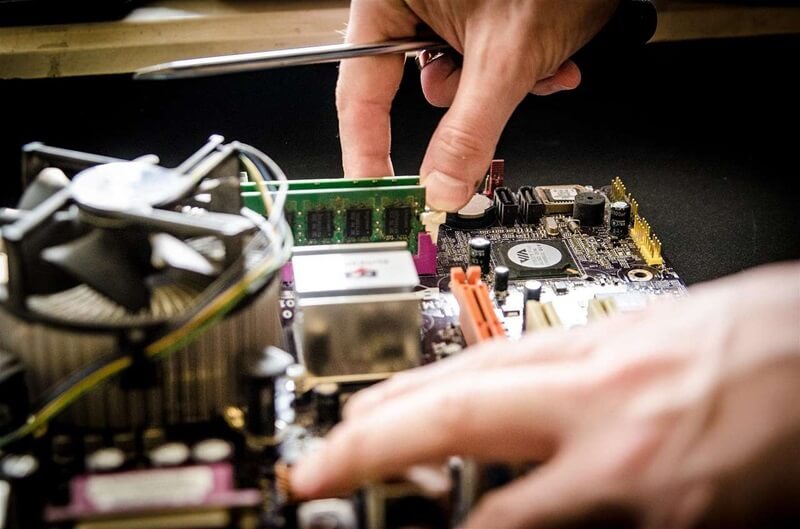 service-computers-repair-428539